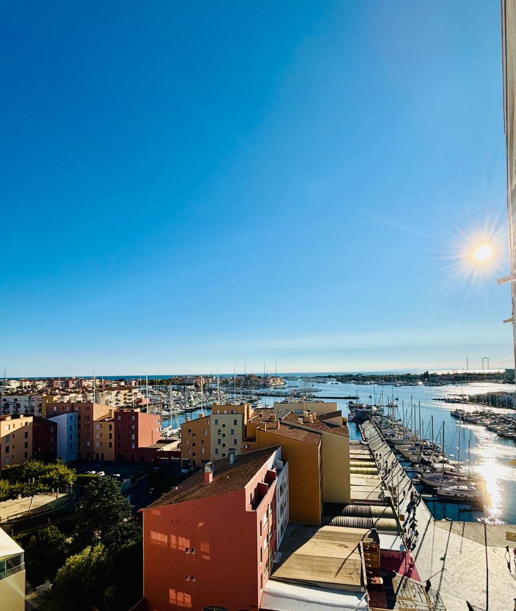 Centre Port,vue Panoramique,clim,balcon,wifi * Agde